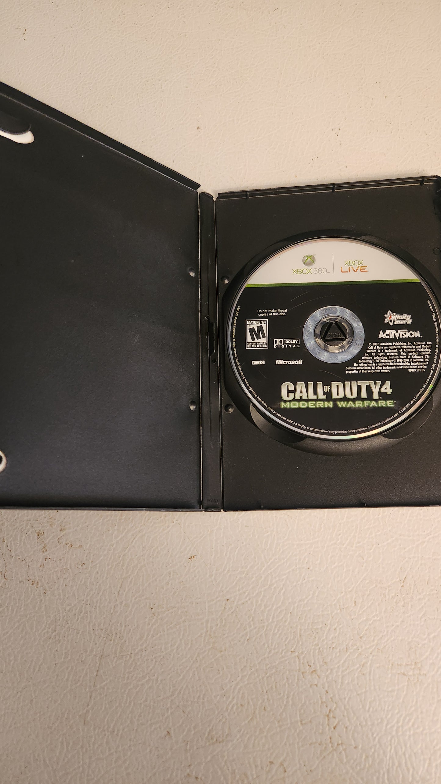 Call of Duty 4: Modern Warfare -- Platinum Hits (Xbox 360, 2010) NO MANUAL