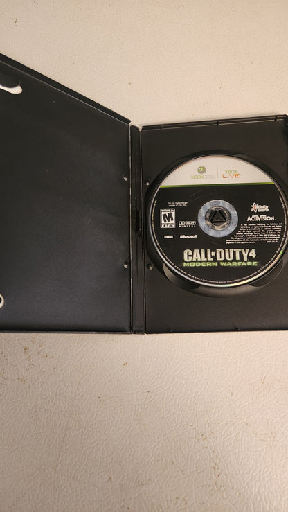 Call of Duty 4: Modern Warfare -- Platinum Hits (Xbox 360, 2010) NO MANUAL